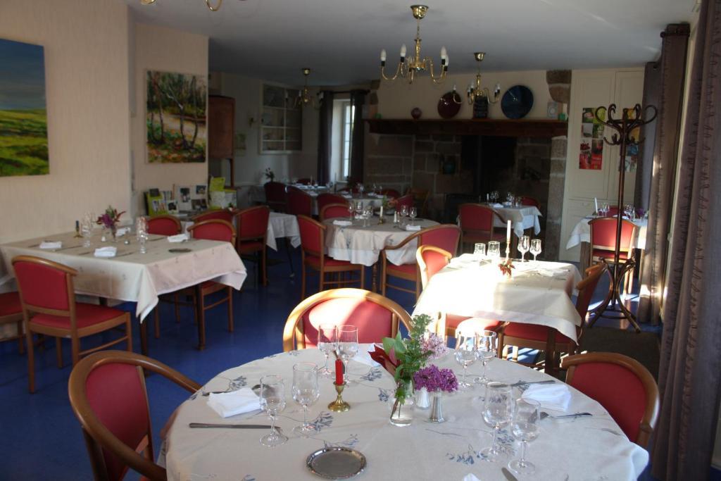 Auberge De Saint Julien Aux Bois Ngoại thất bức ảnh